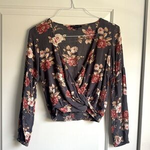 American Eagle Floral V Neck Blouse Long Sleeve XS